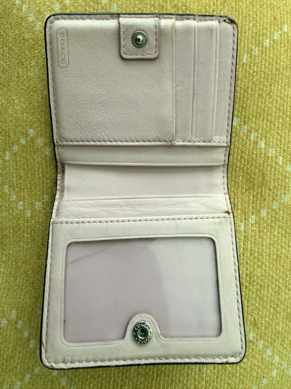 Coach Madison Black Leather Bifold Zip Wallet with Horse & Carriage Plaque - Picture 3 of 6